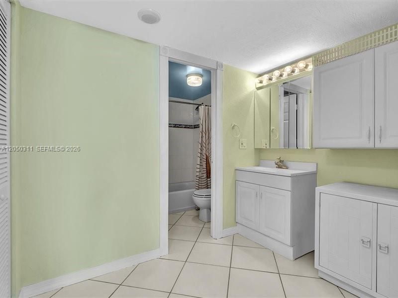En Venta: $540,000 (1 camas, 2 baños, 857 Pies cuadrados)