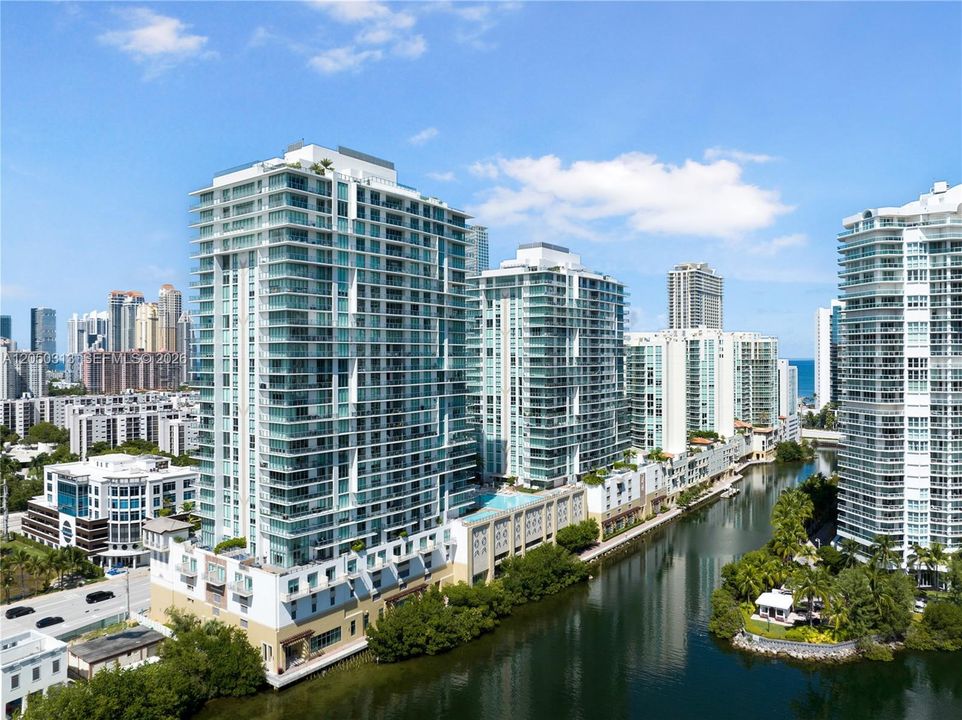 For Rent: $8,400 (3 beds, 3 baths, 1541 Square Feet)