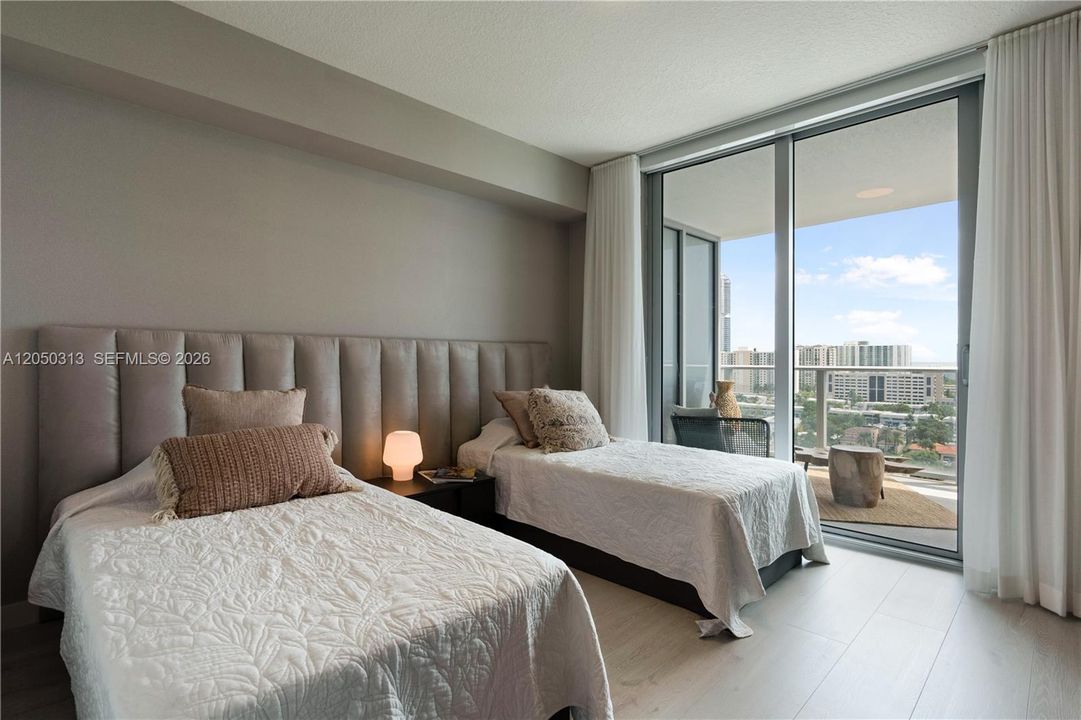 For Rent: $8,400 (3 beds, 3 baths, 1541 Square Feet)