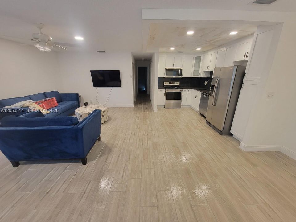 En Renta: $1,950 (1 camas, 2 baños, 1046 Pies cuadrados)