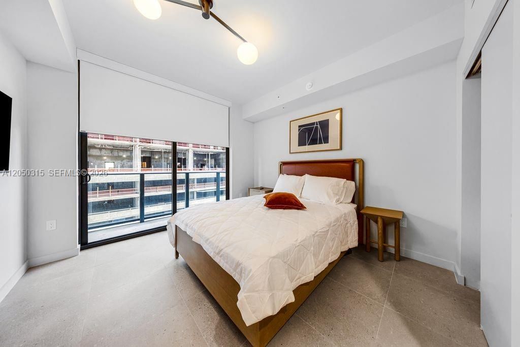 For Sale: $599,900 (0 beds, 1 baths, 321 Square Feet)
