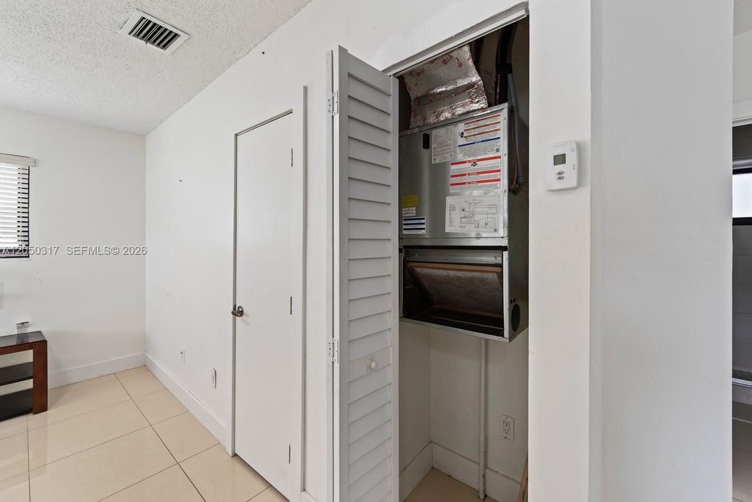 В аренду: $1,750 (1 спален, 1 ванн, 2098 Квадратных фут)
