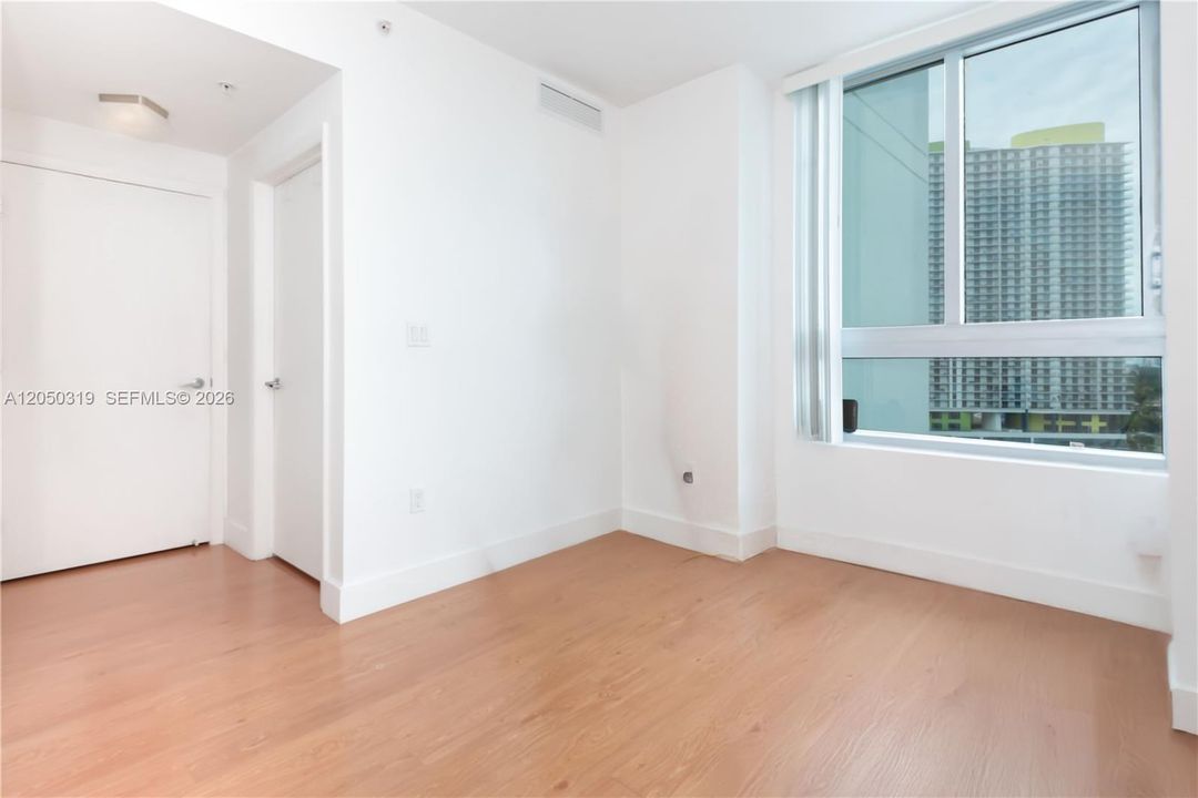 For Sale: $630,000 (2 beds, 2 baths, 1274 Square Feet)