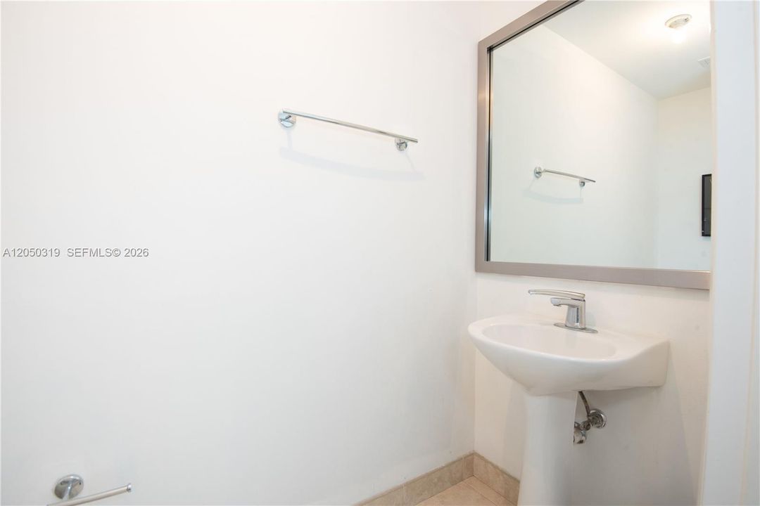 For Sale: $630,000 (2 beds, 2 baths, 1274 Square Feet)