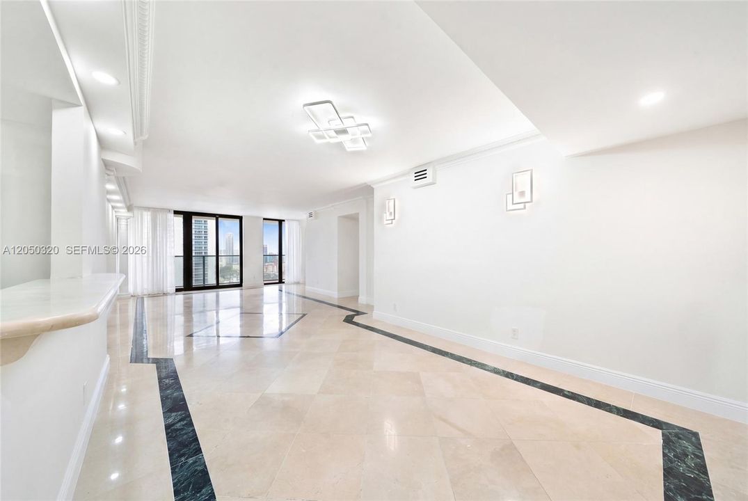 For Rent: $3,975 (2 beds, 2 baths, 1240 Square Feet)