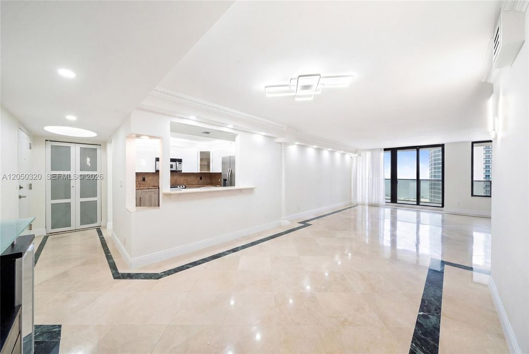 For Rent: $3,975 (2 beds, 2 baths, 1240 Square Feet)