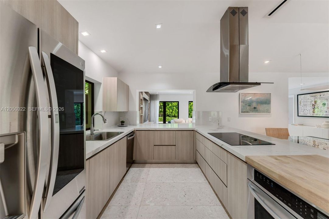 For Sale: $2,750,000 (3 beds, 3 baths, 2146 Square Feet)