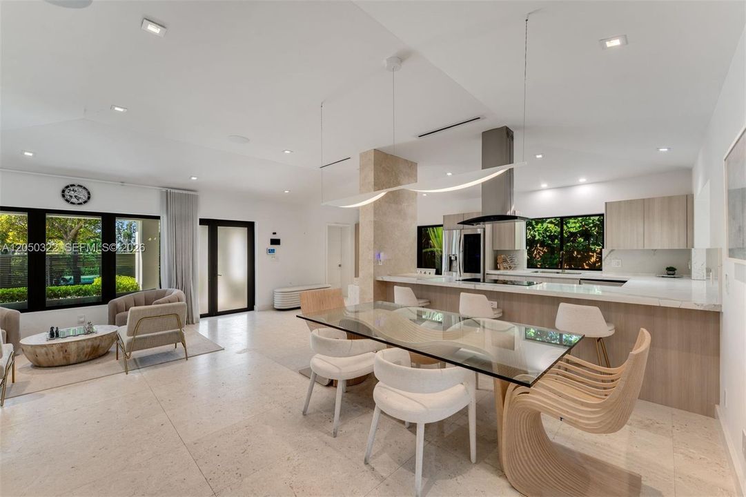 For Sale: $2,750,000 (3 beds, 3 baths, 2146 Square Feet)