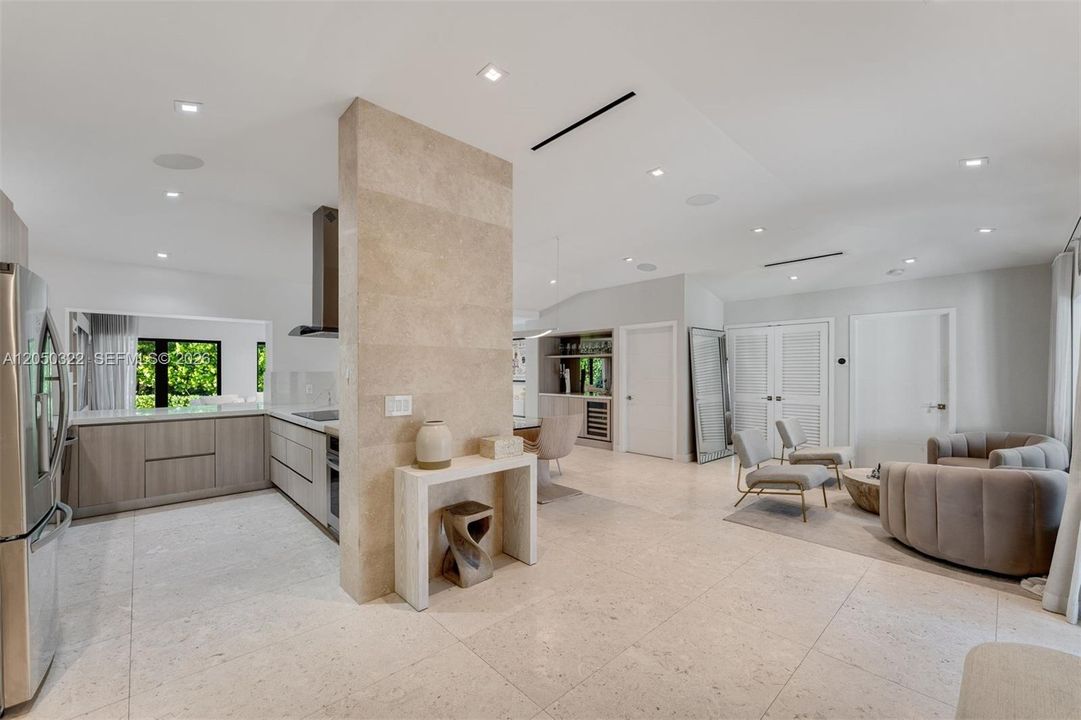 For Sale: $2,750,000 (3 beds, 3 baths, 2146 Square Feet)