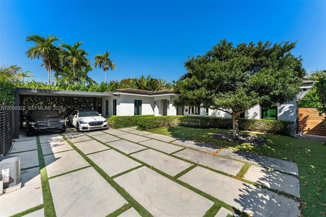 For Sale: $2,750,000 (3 beds, 3 baths, 2146 Square Feet)