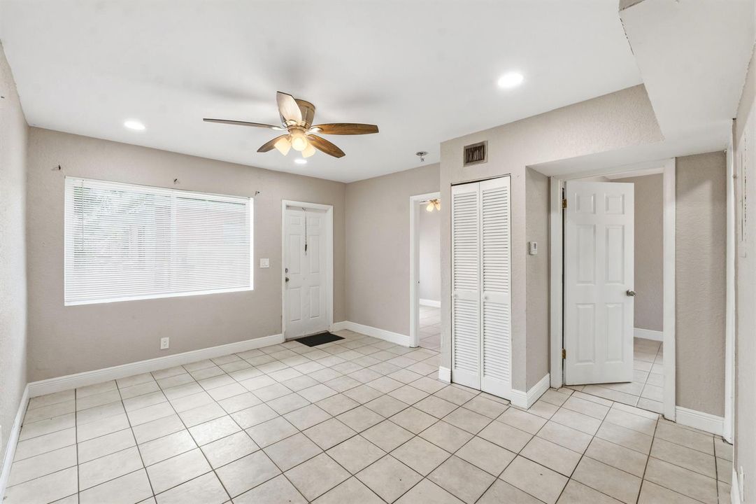 166 SW 3rd St_023