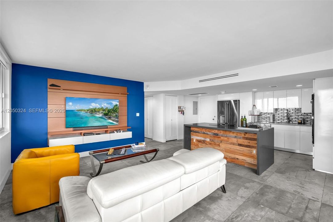 For Rent: $4,500 (2 beds, 2 baths, 1455 Square Feet)