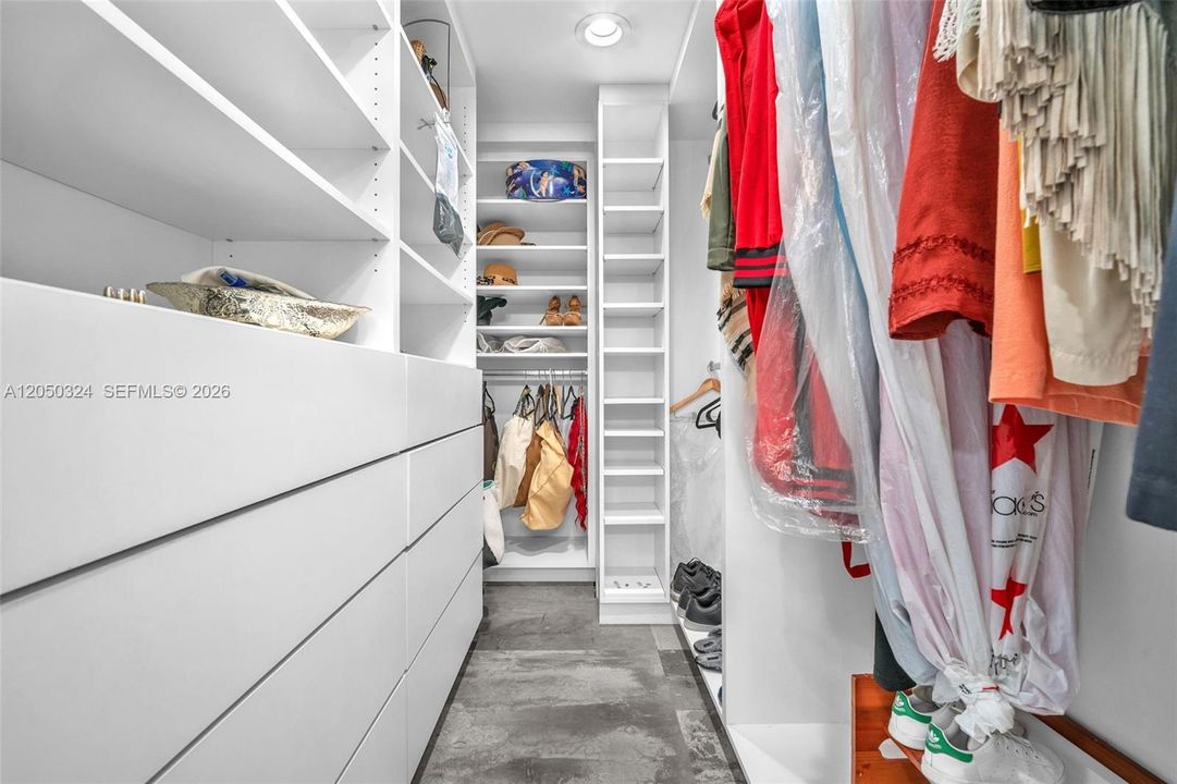 For Rent: $4,500 (2 beds, 2 baths, 1455 Square Feet)