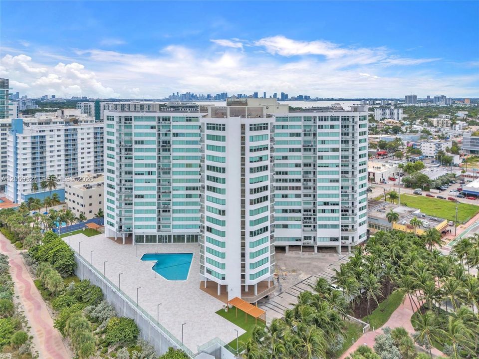 For Rent: $4,500 (2 beds, 2 baths, 1455 Square Feet)