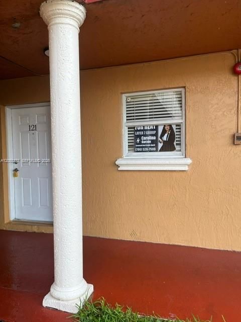 For Rent: $1,900 (2 beds, 1 baths, 595 Square Feet)