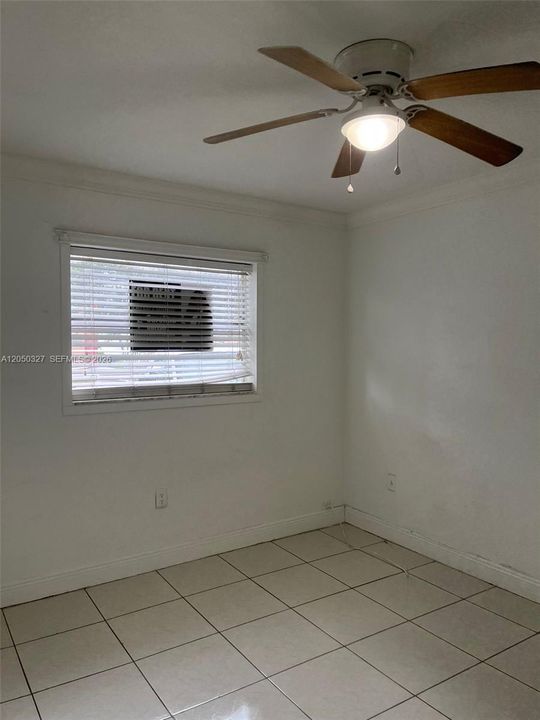 For Rent: $1,900 (2 beds, 1 baths, 595 Square Feet)