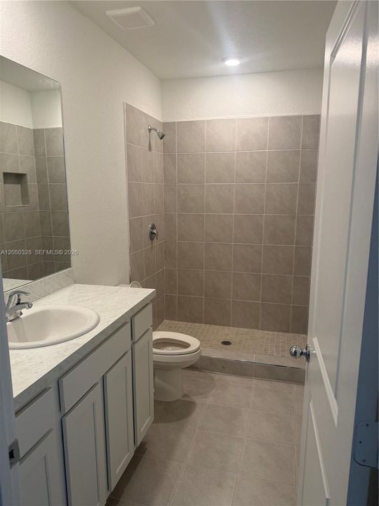 В аренду: $2,650 (3 спален, 3 ванн, 1382 Квадратных фут)