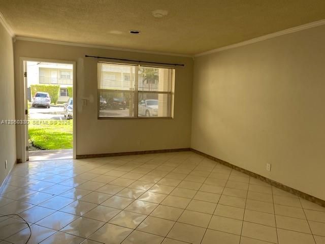 For Rent: $1,400 (1 beds, 1 baths, 640 Square Feet)