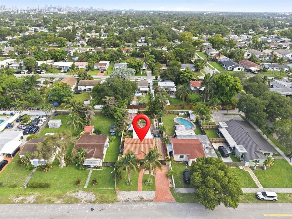 For Sale: $499,999 (2 beds, 2 baths, 1373 Square Feet)