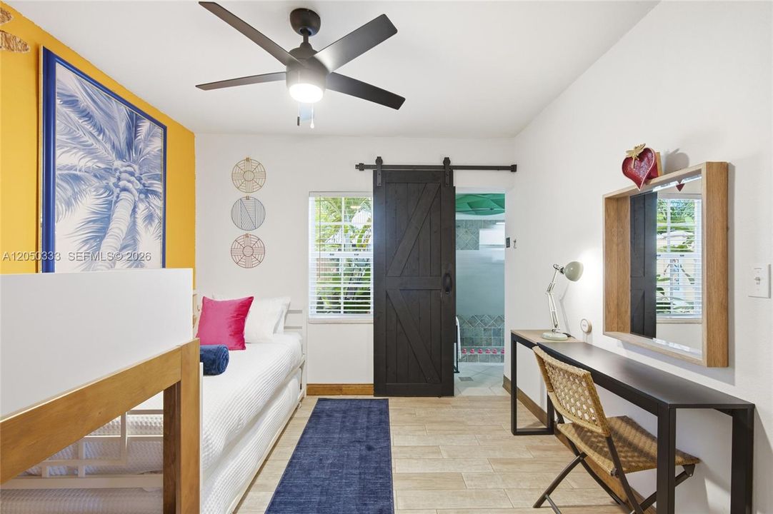 For Sale: $499,999 (2 beds, 2 baths, 1373 Square Feet)
