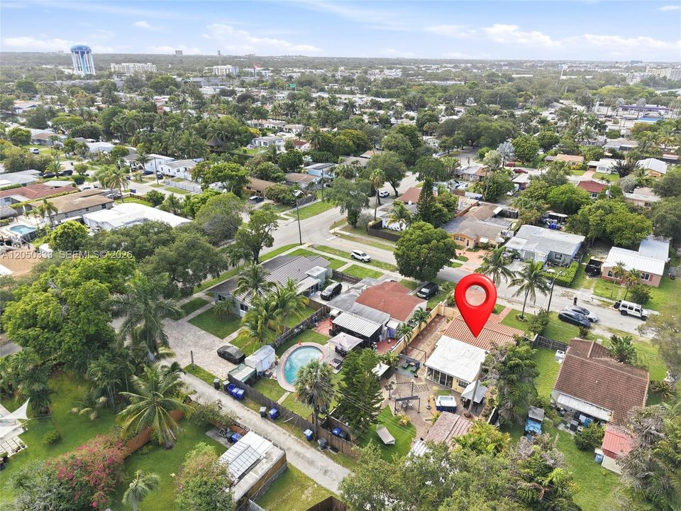 For Sale: $499,999 (2 beds, 2 baths, 1373 Square Feet)