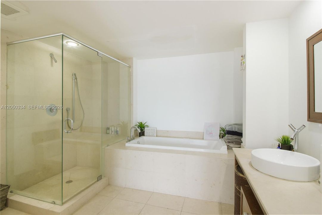 En Venta: $919,000 (2 camas, 2 baños, 1518 Pies cuadrados)
