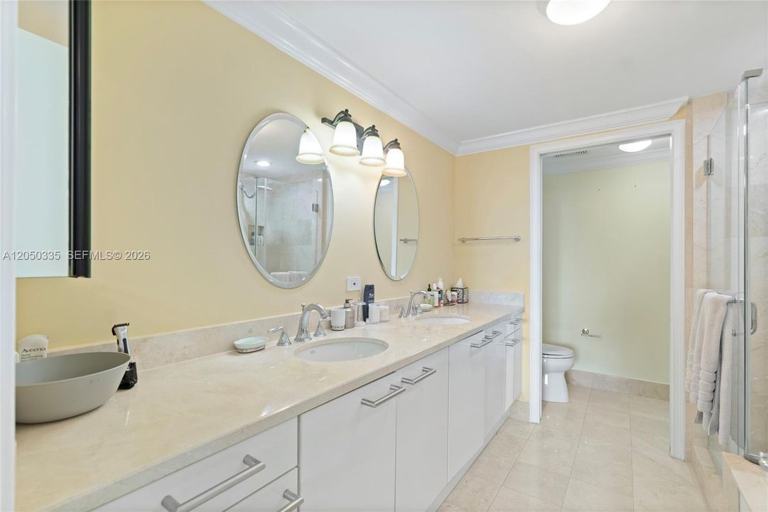 For Rent: $7,000 (1 beds, 1 baths, 896 Square Feet)
