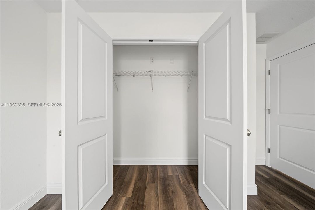 En Venta: $307,000 (4 camas, 2 baños, 1773 Pies cuadrados)