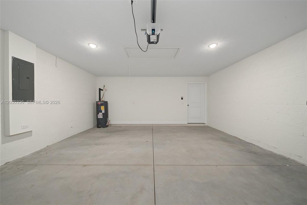 En Venta: $307,000 (4 camas, 2 baños, 1773 Pies cuadrados)