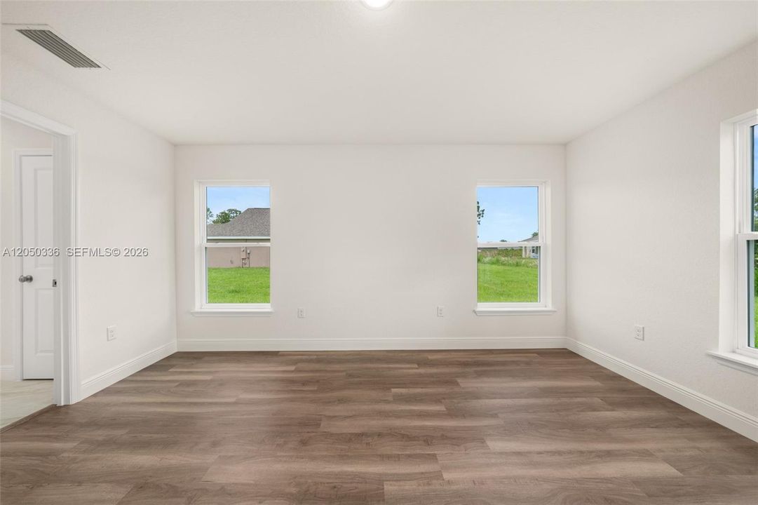 En Venta: $307,000 (4 camas, 2 baños, 1773 Pies cuadrados)