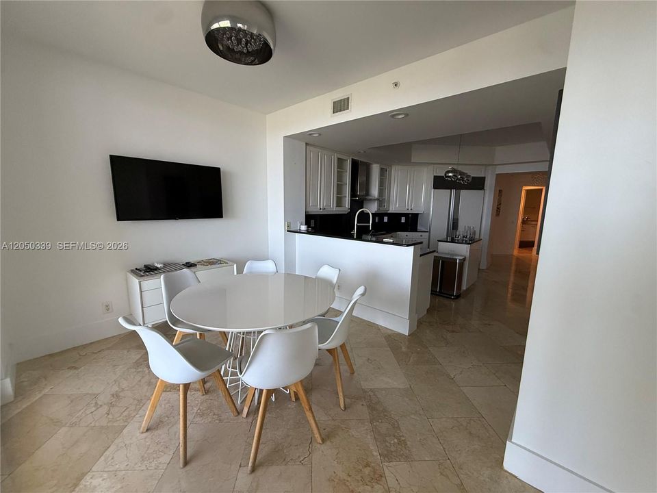 For Sale: $2,150,000 (3 beds, 3 baths, 3173 Square Feet)