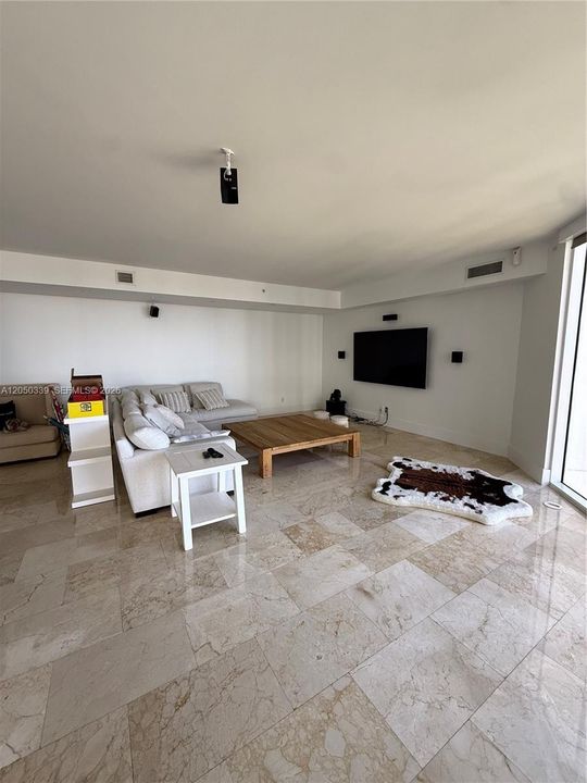 For Sale: $2,150,000 (3 beds, 3 baths, 3173 Square Feet)