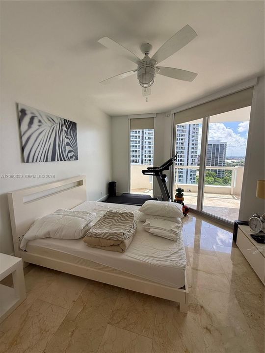 For Sale: $2,150,000 (3 beds, 3 baths, 3173 Square Feet)