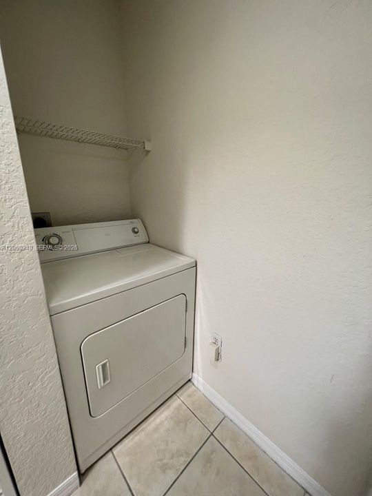 For Rent: $2,300 (2 beds, 2 baths, 1088 Square Feet)