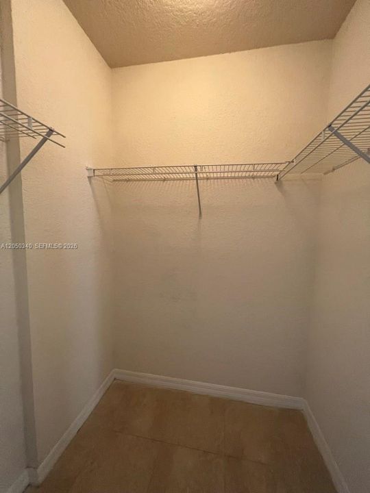 For Rent: $2,300 (2 beds, 2 baths, 1088 Square Feet)