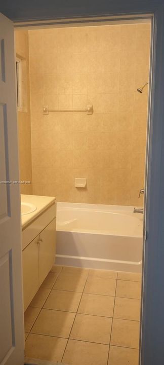For Rent: $2,650 (3 beds, 2 baths, 1385 Square Feet)