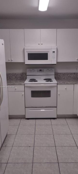 For Rent: $2,650 (3 beds, 2 baths, 1385 Square Feet)