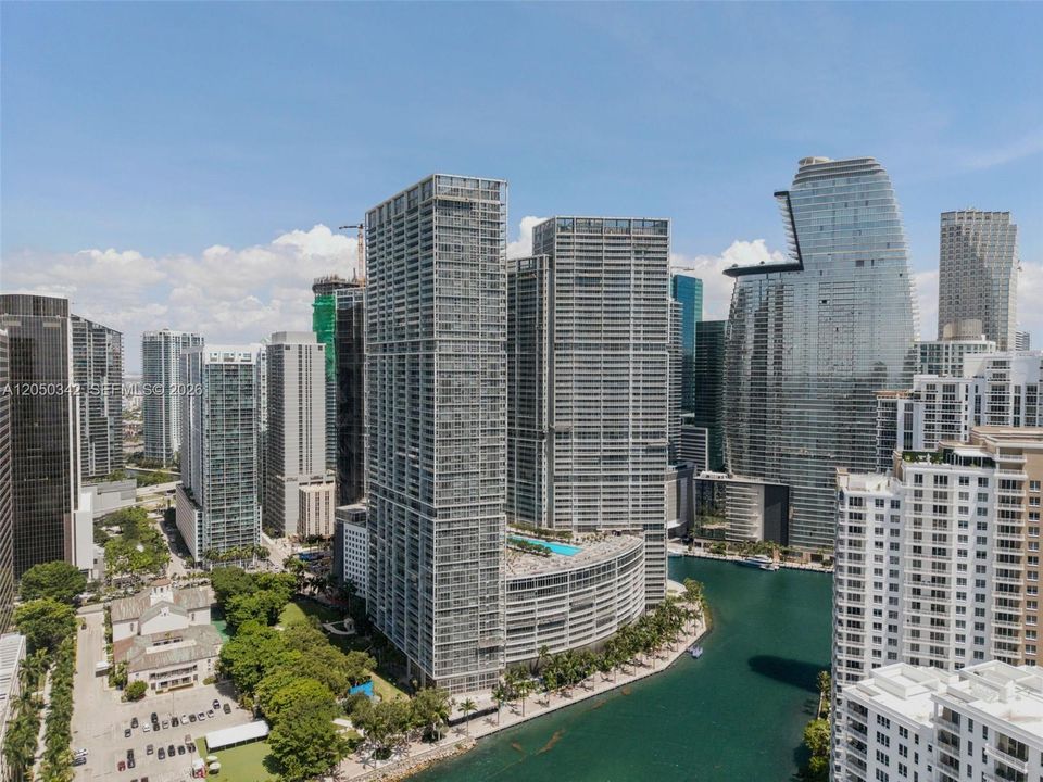 For Sale: $622,000 (1 beds, 1 baths, 1035 Square Feet)