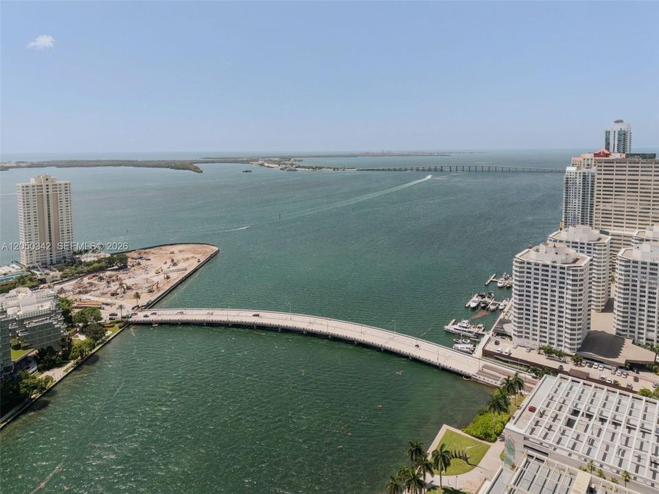 For Sale: $622,000 (1 beds, 1 baths, 1035 Square Feet)