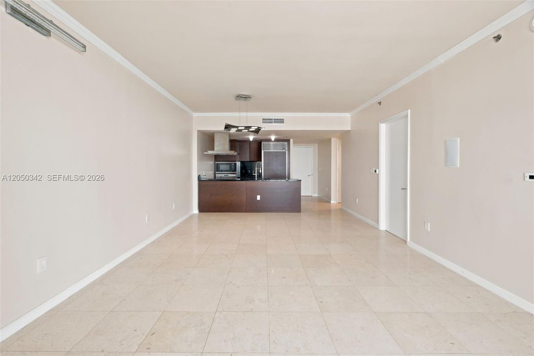 For Sale: $622,000 (1 beds, 1 baths, 1035 Square Feet)