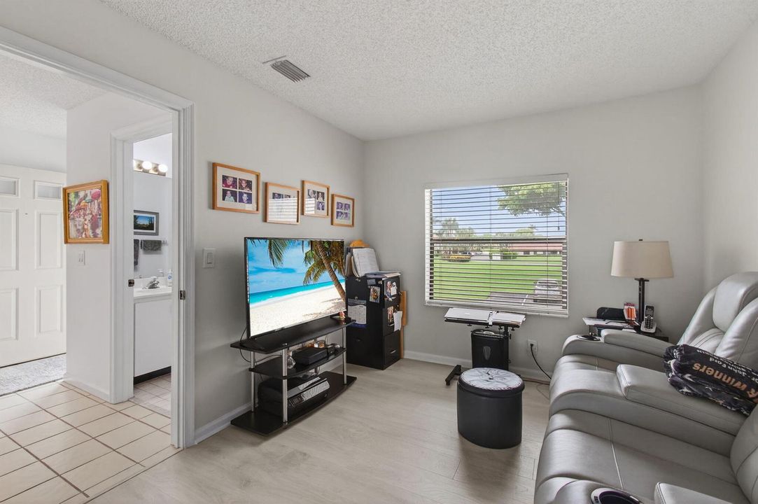 GUEST BEDROOM/DEN