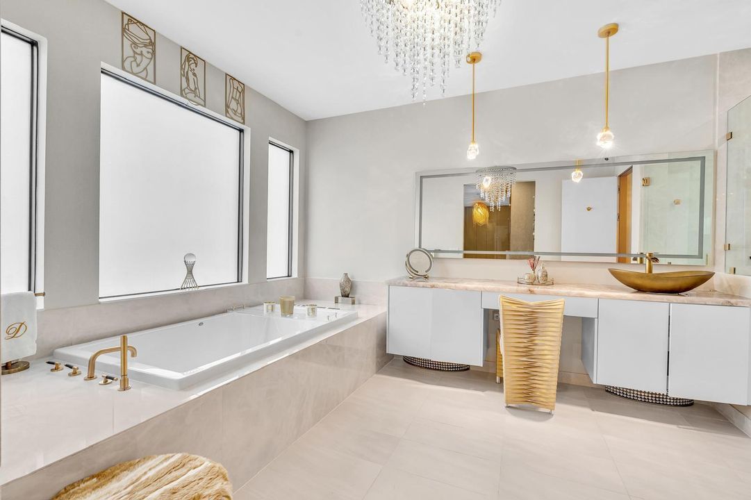 Primary Bathroom Hers