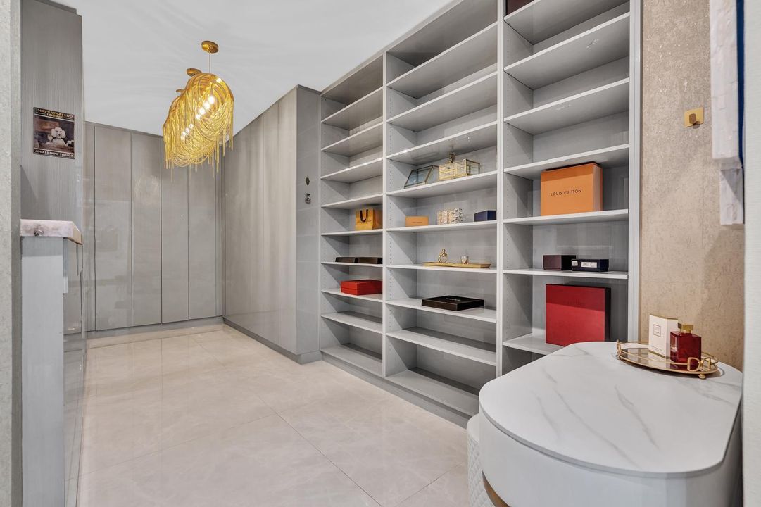 Walk In Closet
