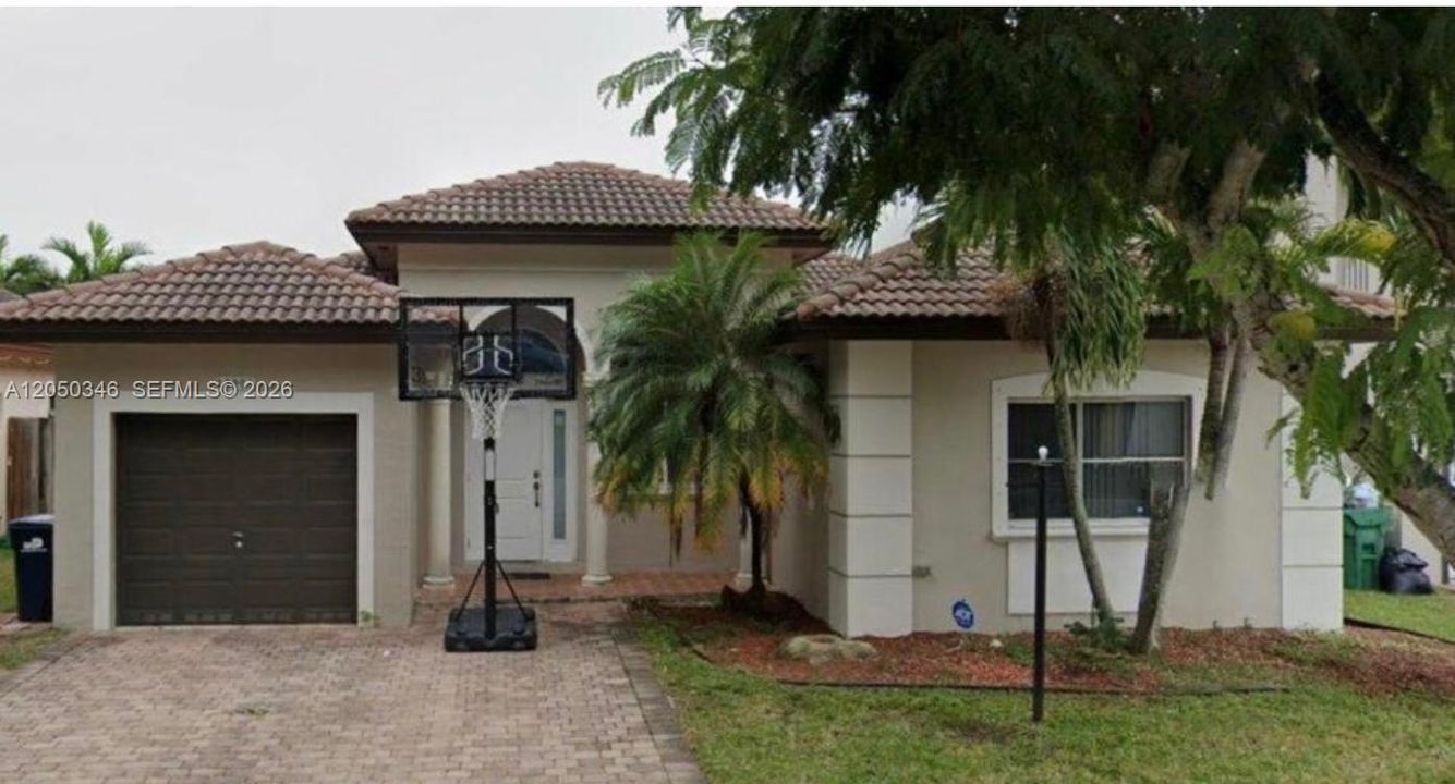 For Sale: $750,000 (4 beds, 2 baths, 1867 Square Feet)