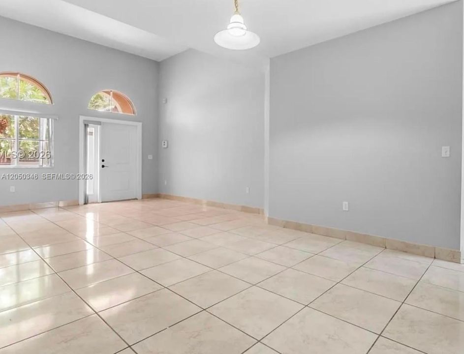 For Sale: $750,000 (4 beds, 2 baths, 1867 Square Feet)
