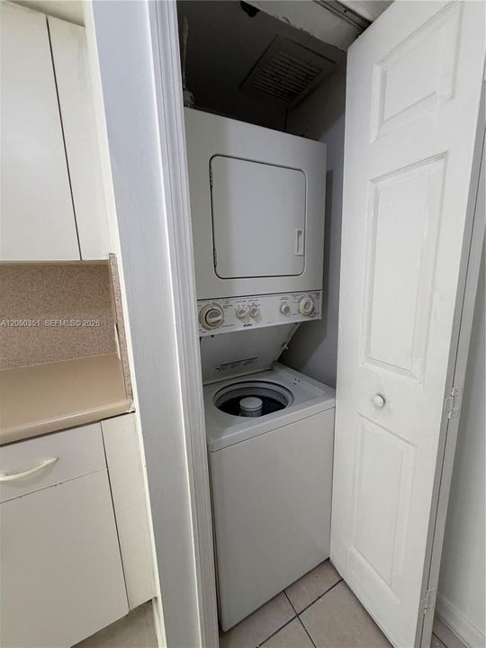 For Rent: $2,500 (2 beds, 2 baths, 900 Square Feet)