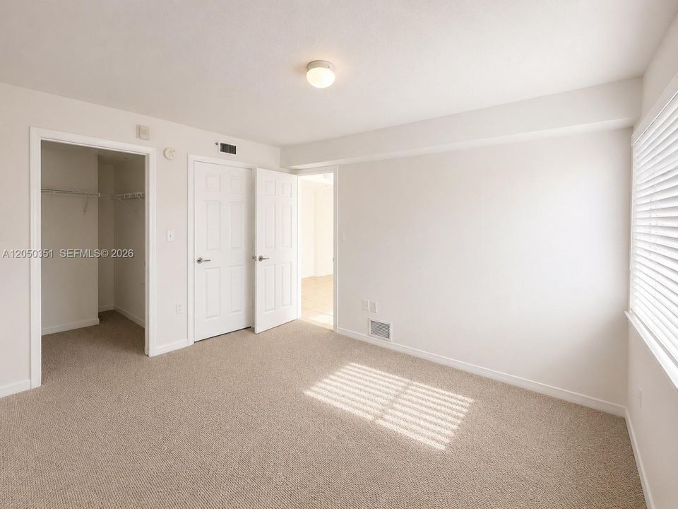 For Rent: $2,500 (2 beds, 2 baths, 900 Square Feet)