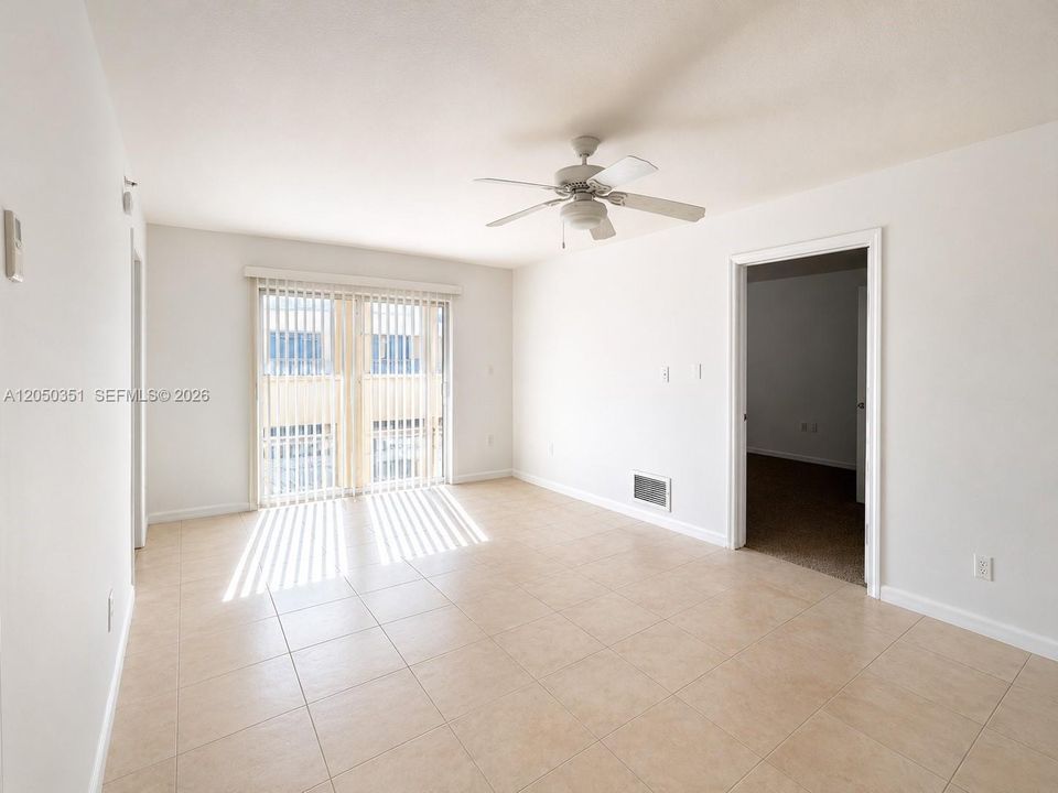For Rent: $2,500 (2 beds, 2 baths, 900 Square Feet)