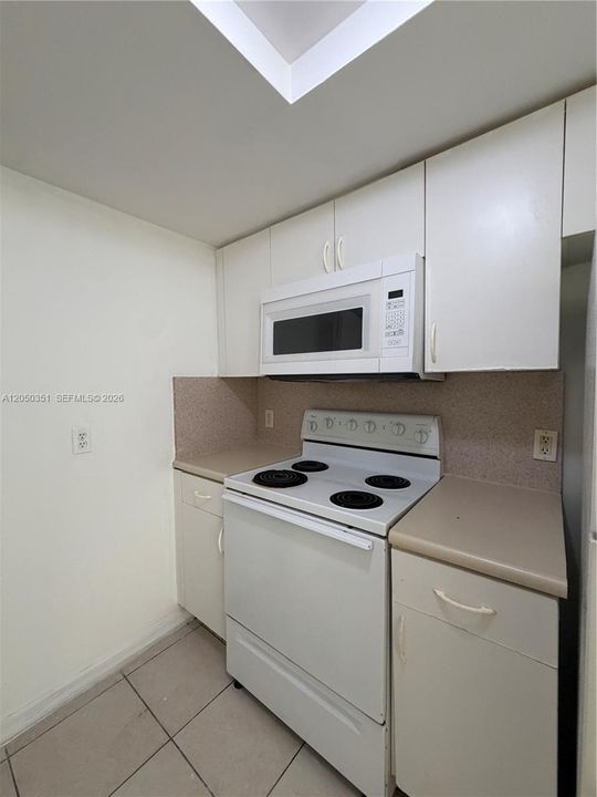 For Rent: $2,500 (2 beds, 2 baths, 900 Square Feet)