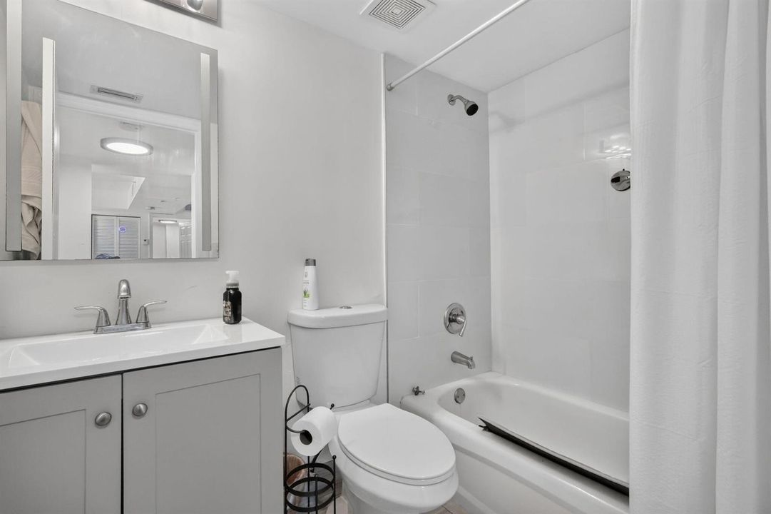 2nd Bathroom